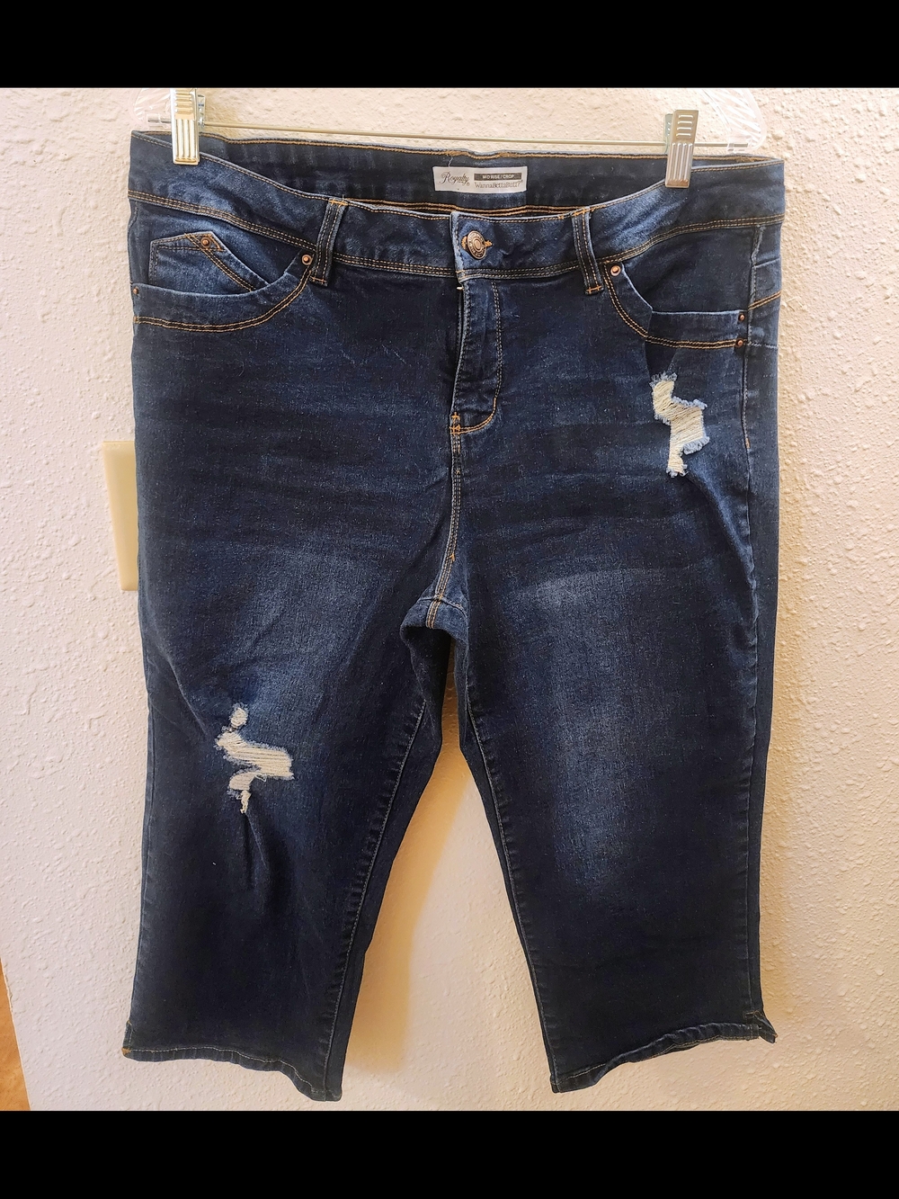 SZ 16 Royalty Wannabetta Butt Butt Shaping And Lifting Capris - Picture 2 of 6